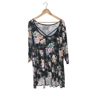 Torrid Shirt Women's Size 4X Black Floral Super Soft Long Sleeve